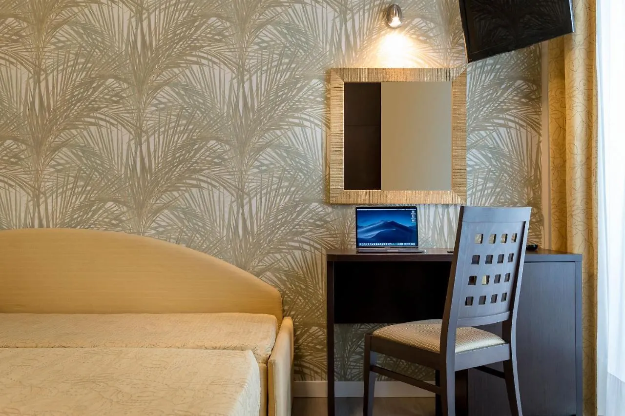 Hotel Astor Rimini 3*,